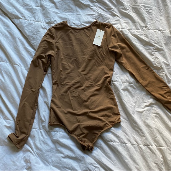 NWT basal bodysuit shapewear long sleeve tan/camel sz m - Picture 1 of 5